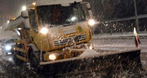 Над 60 снегопочистващи машини са на терен в София Във